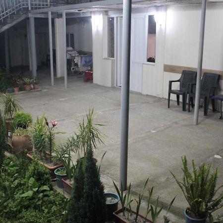 Guesthouse Levani ゴリ エクステリア 写真