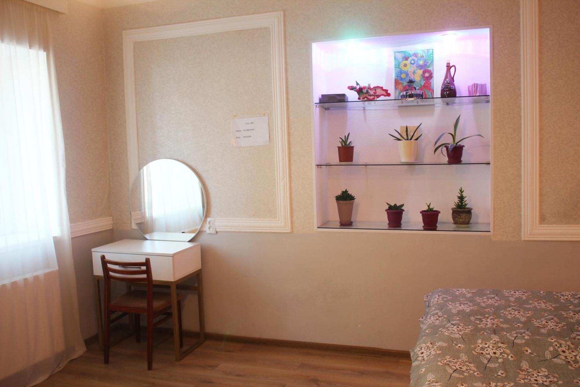 Guesthouse Levani ゴリ エクステリア 写真