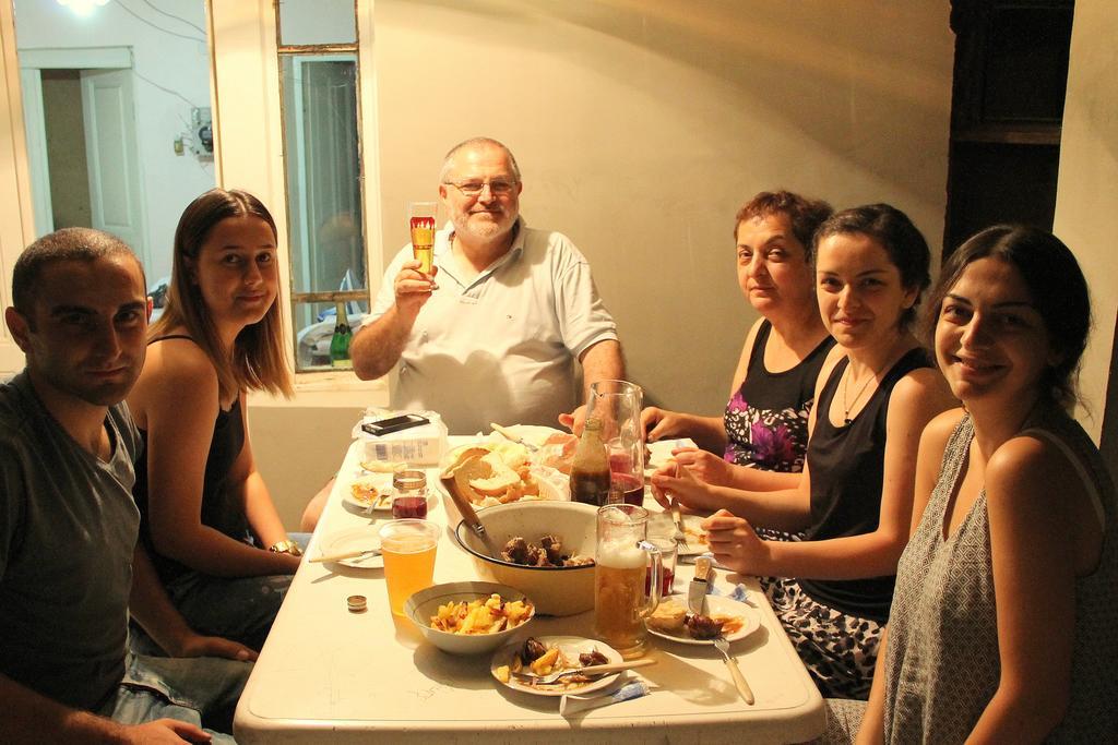 Guesthouse Levani ゴリ エクステリア 写真