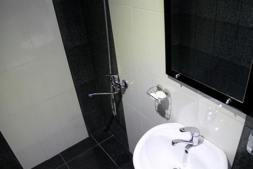 Guesthouse Levani ゴリ 部屋 写真