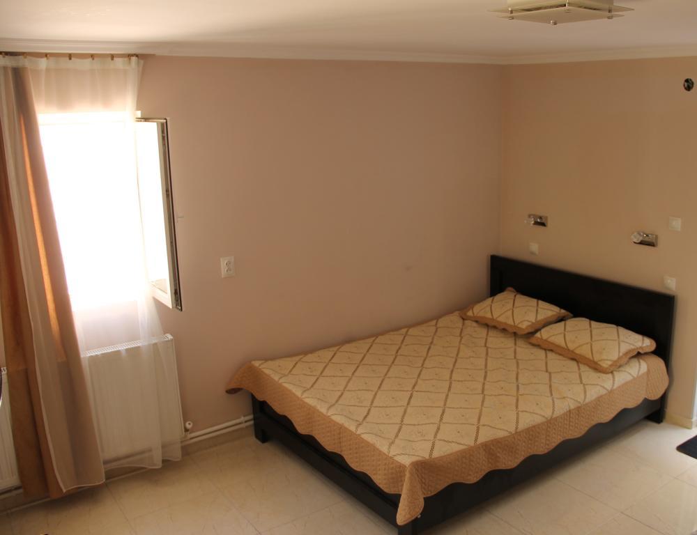 Guesthouse Levani ゴリ エクステリア 写真
